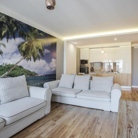 3-Rooms Apartment With Balcony By The Oldtown غدانسك المظهر الخارجي الصورة